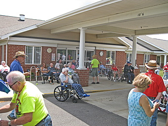 Click on thumbnail to enlarge Thursday-14.JPG